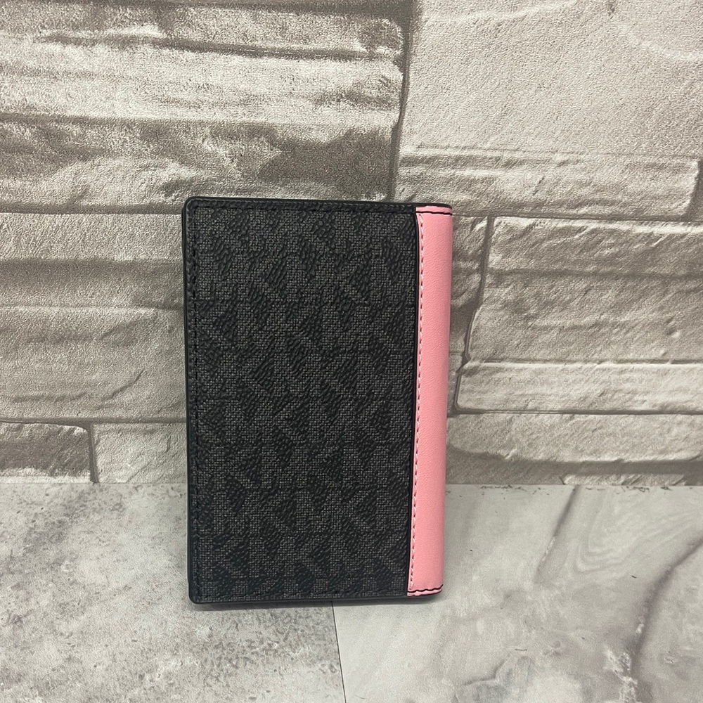 Michael Kors Cooper Colorblock Black and Pink Logo Camera Crossbody & Wallet Set - Picture 13 of 15